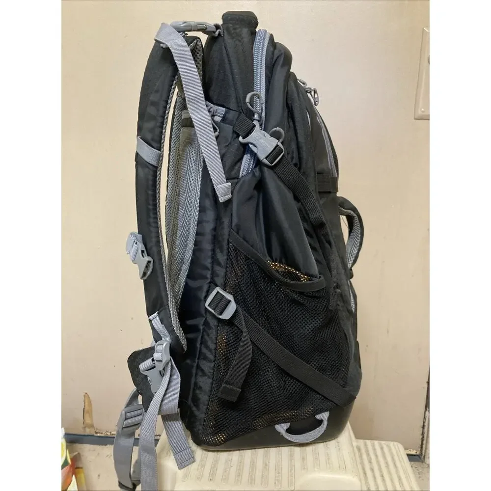 Brand New Kurgo G-Train Dog Carrier Backpack, Small - Black NEVER USED - NWOT